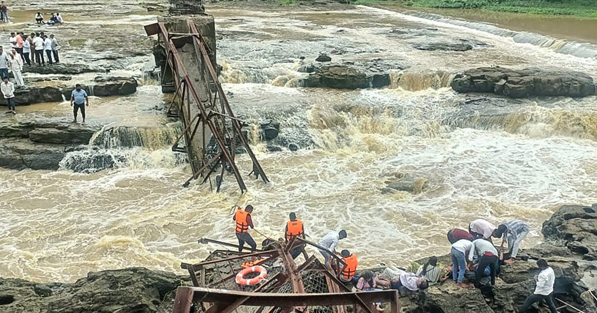 Sập cầu ở Ấn Độ, ít nhất 2 người chết, 32 người bị thương