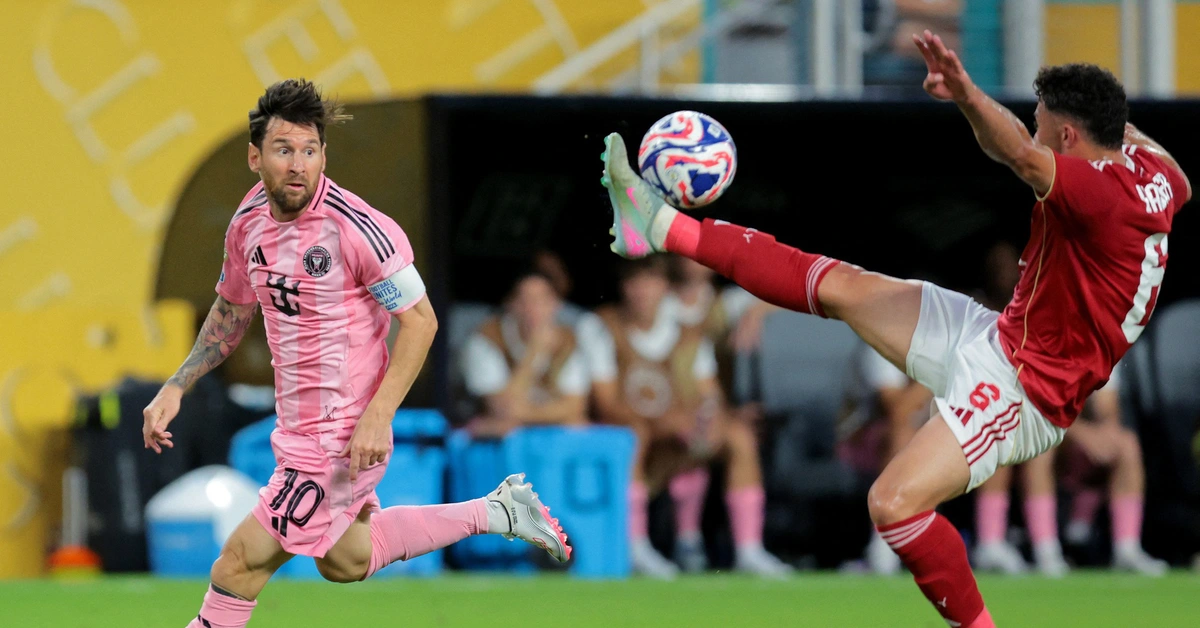 Messi kém hơn 2 cầu thủ nào trong ngày mở màn FIFA Club World Cup?