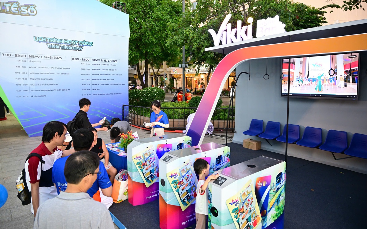 Thử một ngày không ví tiền, 15 phút đi metro đến lễ hội Ting Ting Day