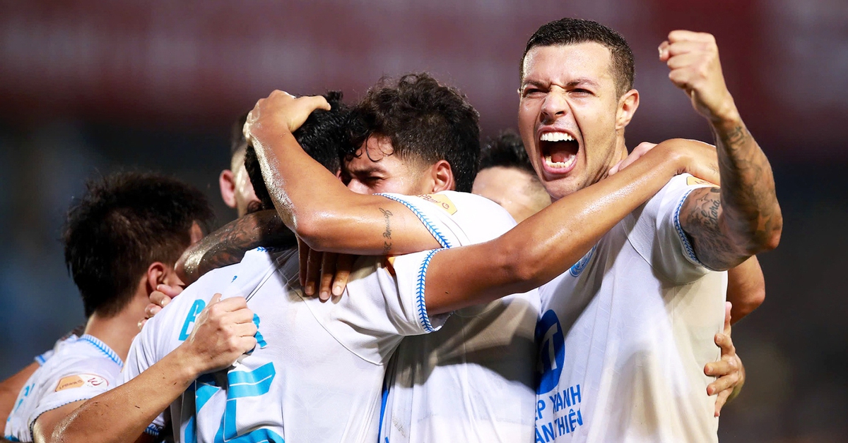 Quảng Nam - Nam Định (hiệp 1): 0-0