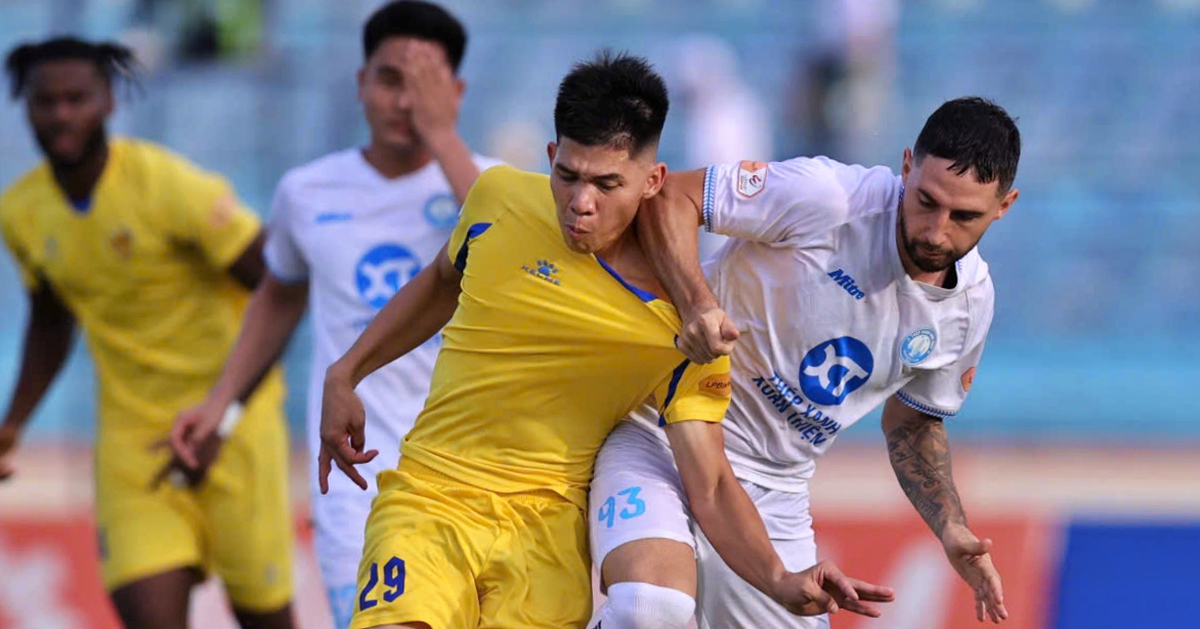 ‘1 cầu thủ Nam Định bằng giá trị cả đội Quảng Nam’