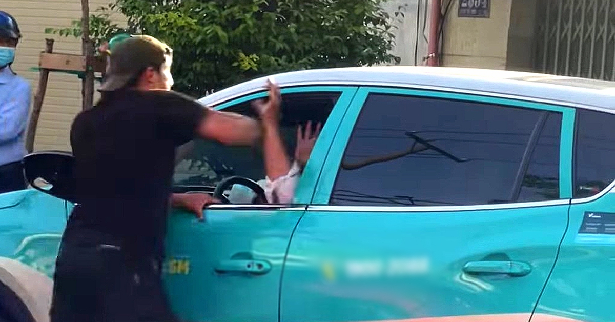 Xác minh clip tài xế taxi công nghệ bị hai người đàn ông đánh tới tấp ở quận 8