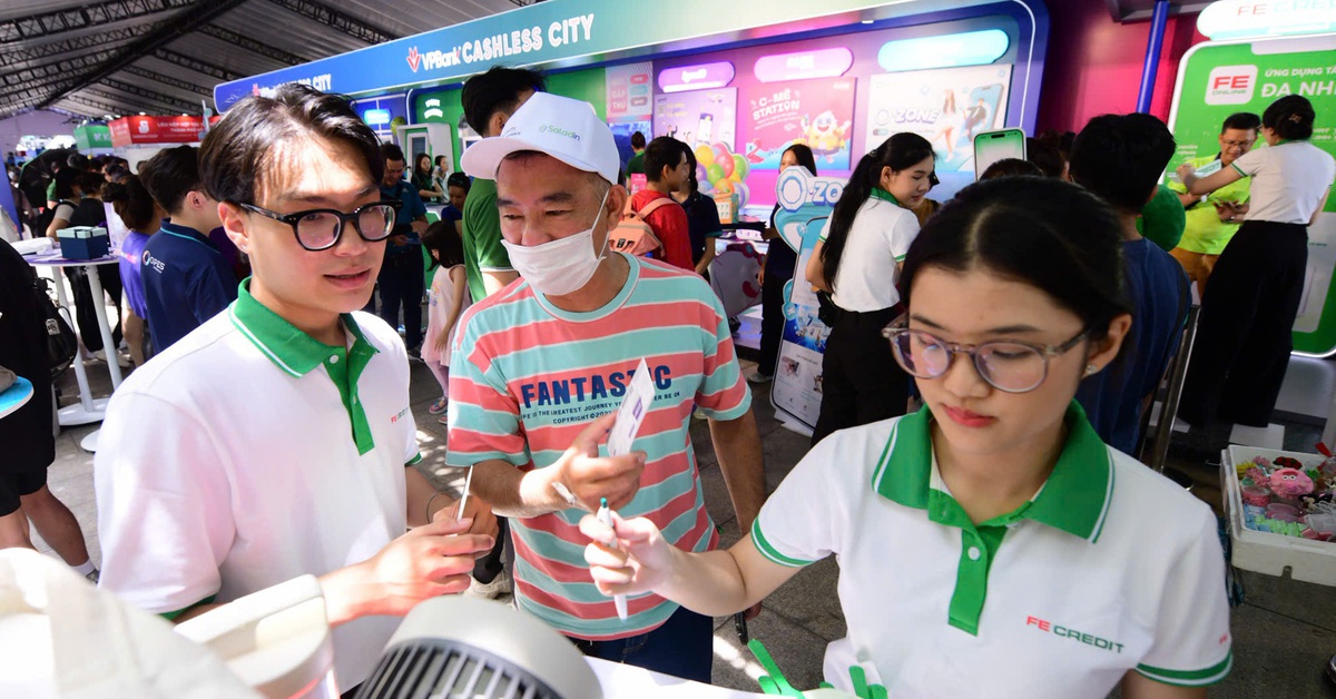 Mang cả hệ sinh thái tài chính số đến lễ hội không tiền mặt 2025