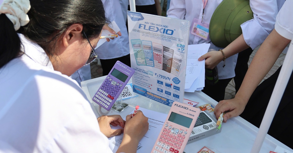 Máy tính khoa học Flexio được phép mang vào phòng thi