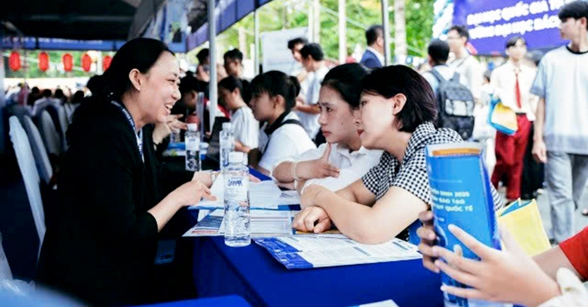 Để đại học không là 'ốc đảo tri thức'
