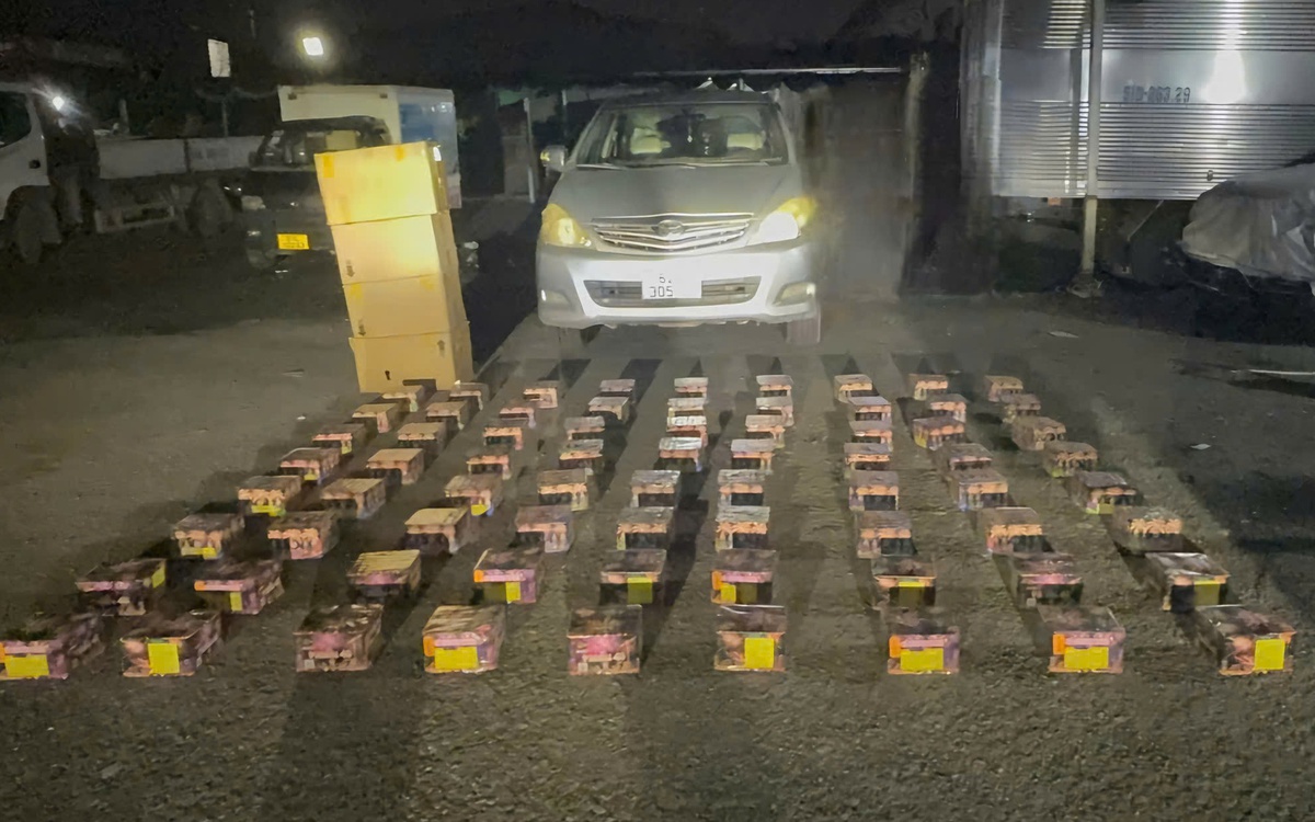 Chống buôn lậu, hàng giả 16-6: Khởi tố tài xế chở 120kg pháo lậu