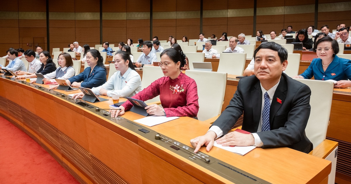 Quốc hội thông qua các quy định mới 'siết' quảng cáo với người nổi tiếng
