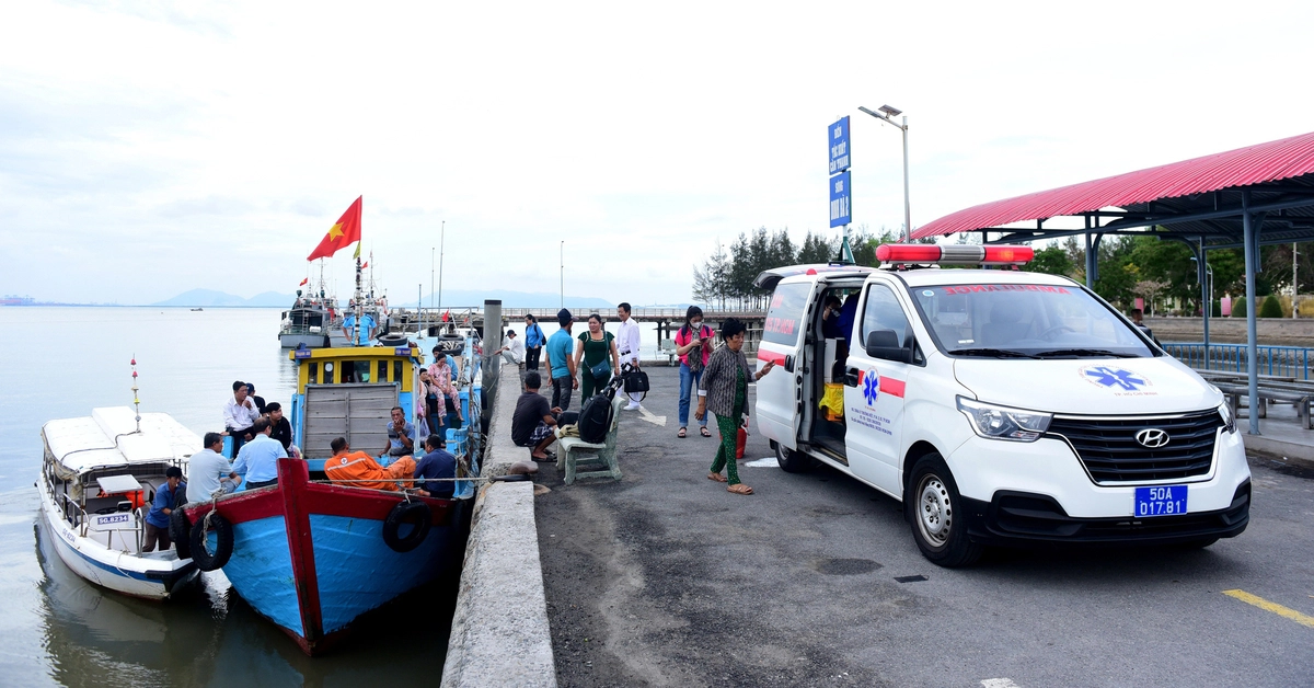 Tăng thêm phương tiện cấp cứu ngoại viện: Không để cấp cứu đường thủy bị lãng quên