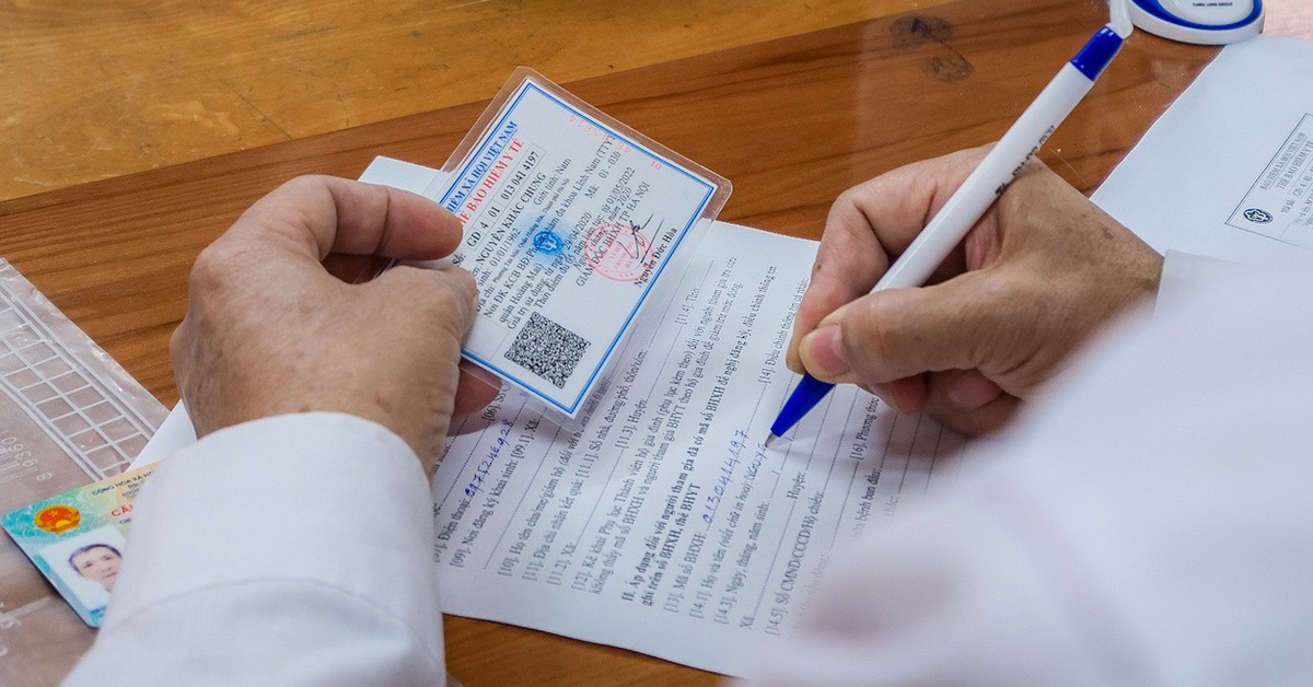 Đăng ký bảo hiểm y tế ở phòng khám đa khoa, chuyển sang khám tại bệnh viện được không?