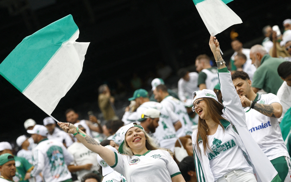 FIFA đừng quá tham lam