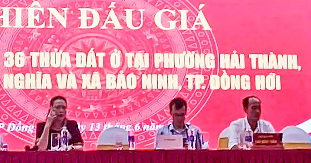 Quảng Bình tạm dừng đấu giá đất vì người tham gia trả giá quá cao
