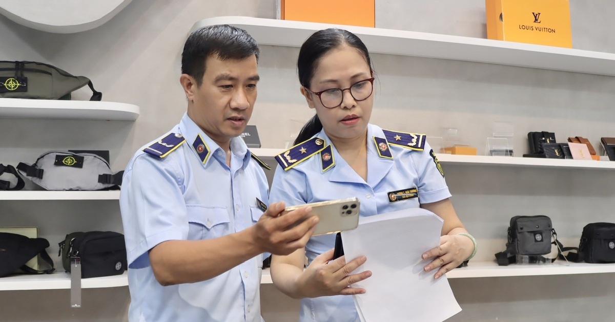 Lại phát hiện Burberry, Chanel, Gucci… giả mạo tại cơ sở từng bị phạt ở Đà Nẵng