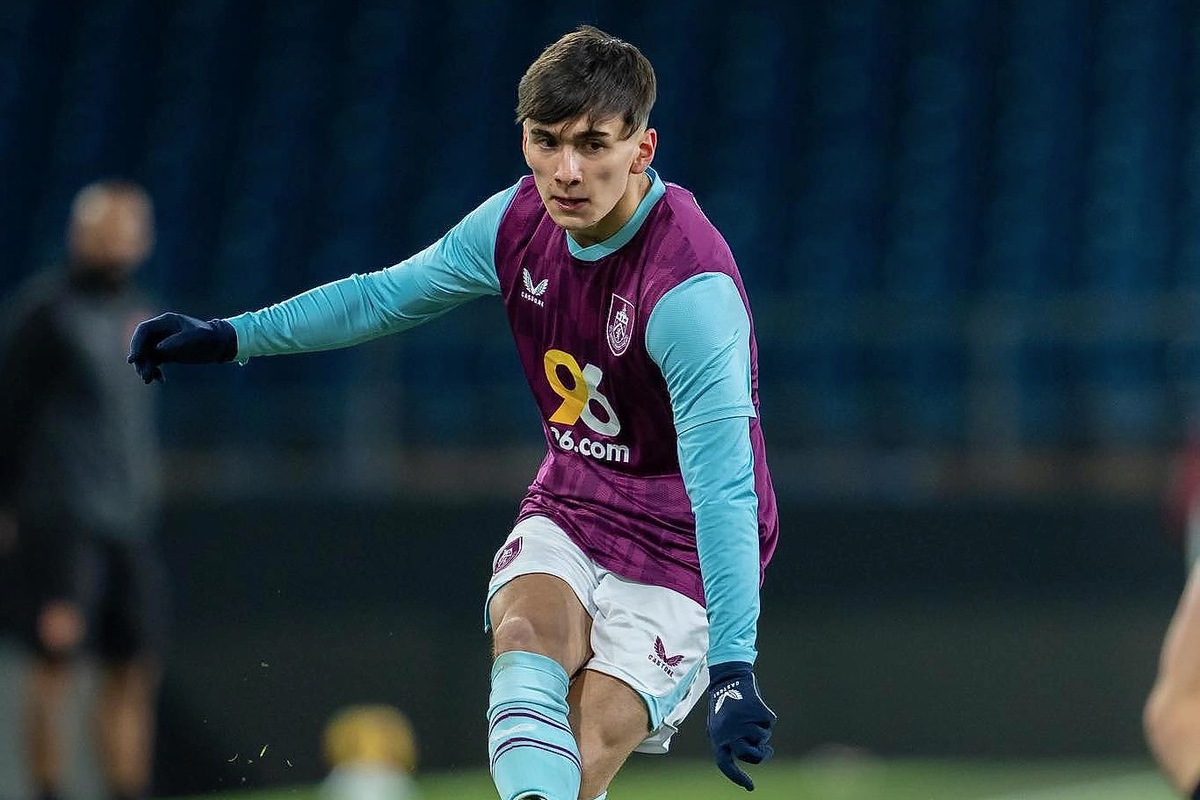 CLB Công An Hà Nội chiêu mộ cầu thủ gốc Việt thi đấu tại Anh