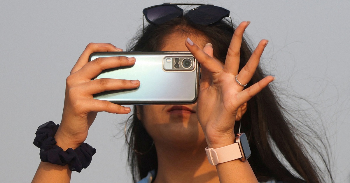 Camera trăm "chấm" nhưng ảnh nhẹ tênh và "bí mật" phía sau