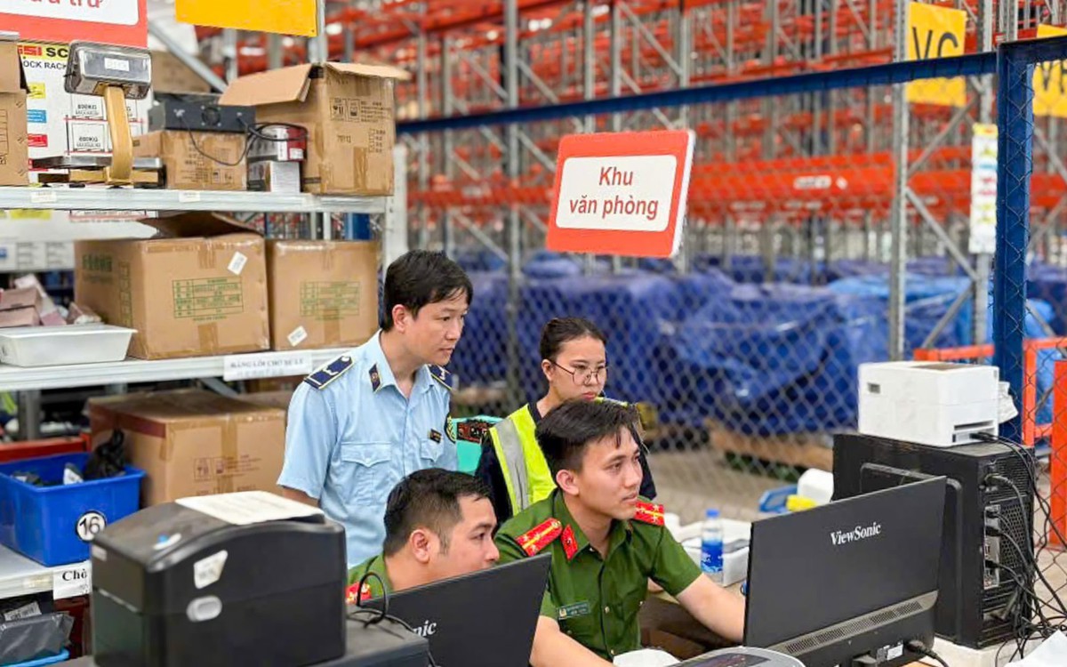 Chống buôn lậu, hàng giả 2-6: Tạm giữ 198.000 hóa mỹ phẩm, quần áo xuất xứ Trung Quốc