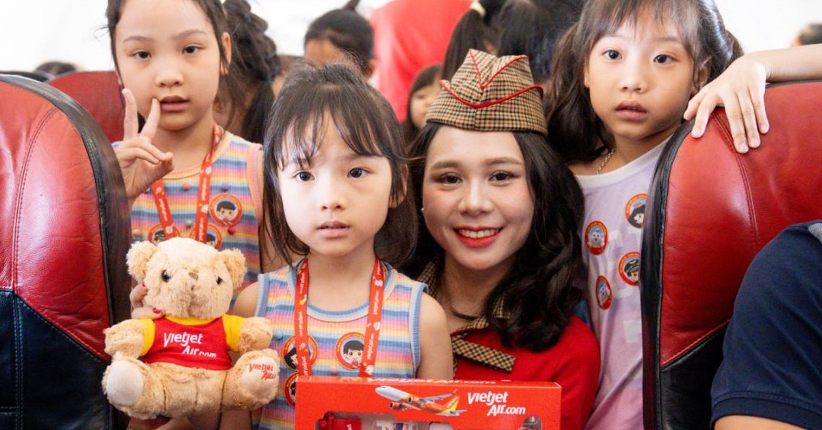 Đón Tết Thiếu nhi 1-6 trên độ cao 10.000m