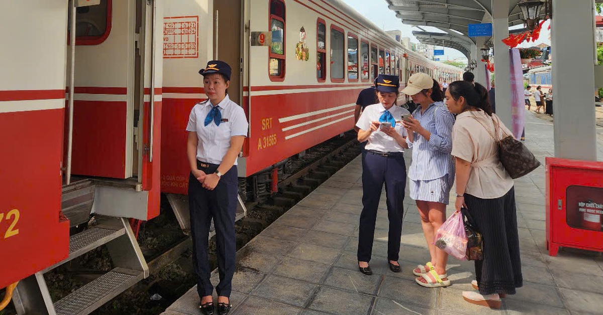 Ngành đường sắt giảm giá vé tàu cho học sinh đi thi và nhập học