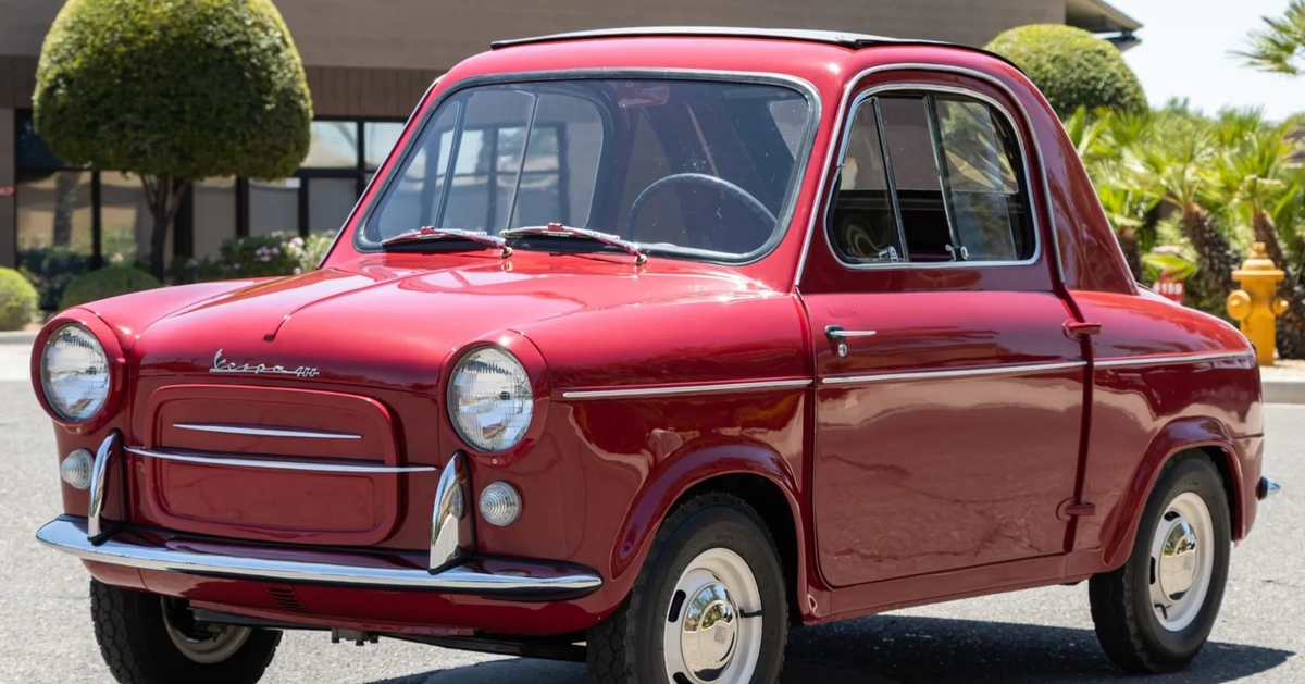 Ô tô mini Vespa ngắn hơn Wuling Mini EV, chỉ đủ 2 người ngồi, được đánh giá 'lái hay không ngờ'