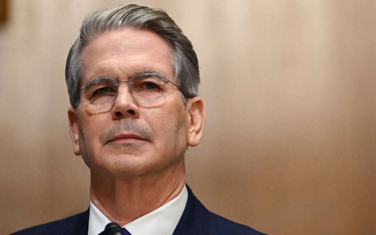 Mỹ siết trừng phạt nhằm làm suy yếu chương trình vũ khí của Iran