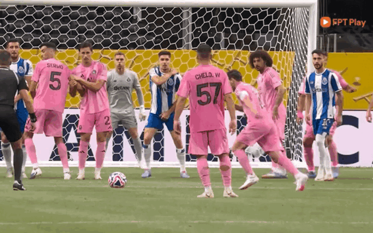 Video: Chiêm ngưỡng siêu phẩm sút phạt đẳng cấp của Messi trước Porto