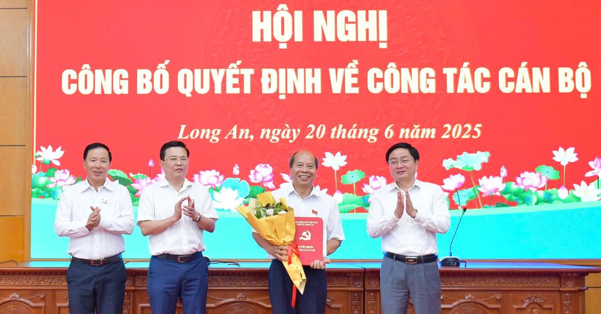 4 ủy viên Ban Thường vụ Tỉnh ủy Long An nghỉ hưu trước tuổi