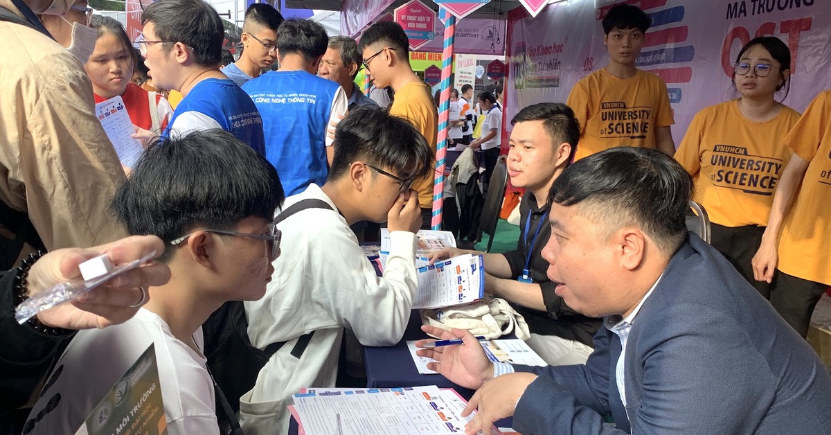 Trường đại học Khoa học tự nhiên TP.HCM ‘quay xe’ không thu, hoàn trả phí tuyển sinh