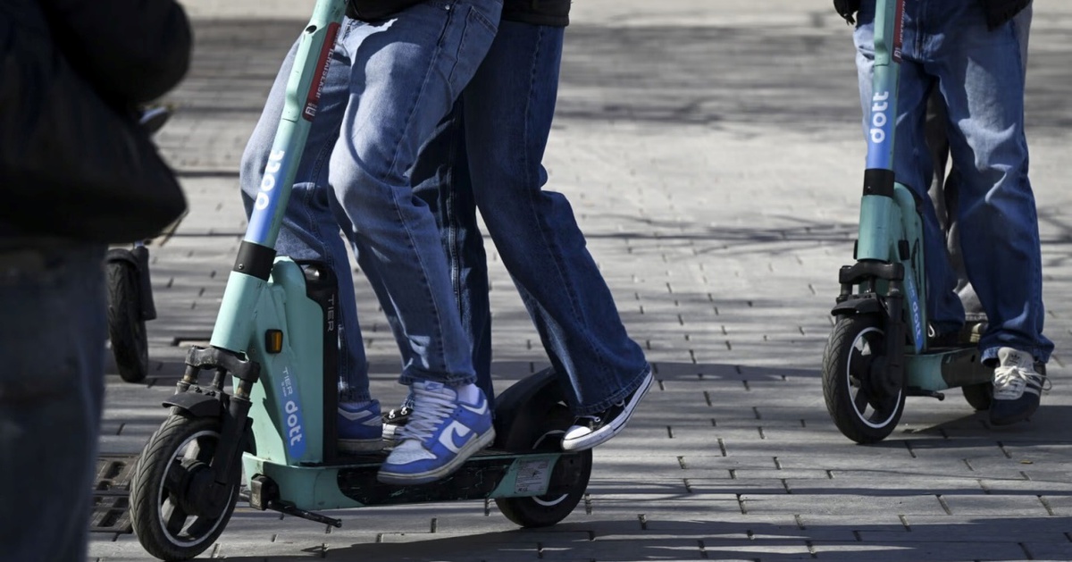 Phần Lan cấm trẻ em dưới 15 tuổi sử dụng xe scooter điện