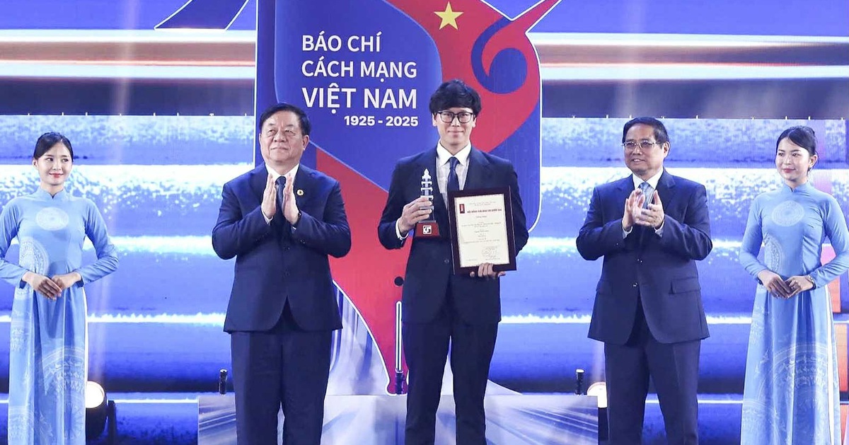 Báo Tuổi Trẻ giành ba giải báo chí quốc gia, giải A cho phóng sự ảnh xúc động về Làng Nủ