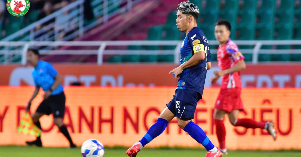 Bình Định - Hà Nội (hiệp 1): 0-0