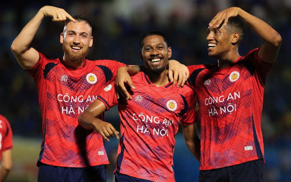 CLB Công An Hà Nội giành hạng 3 V-League 2024 - 2025