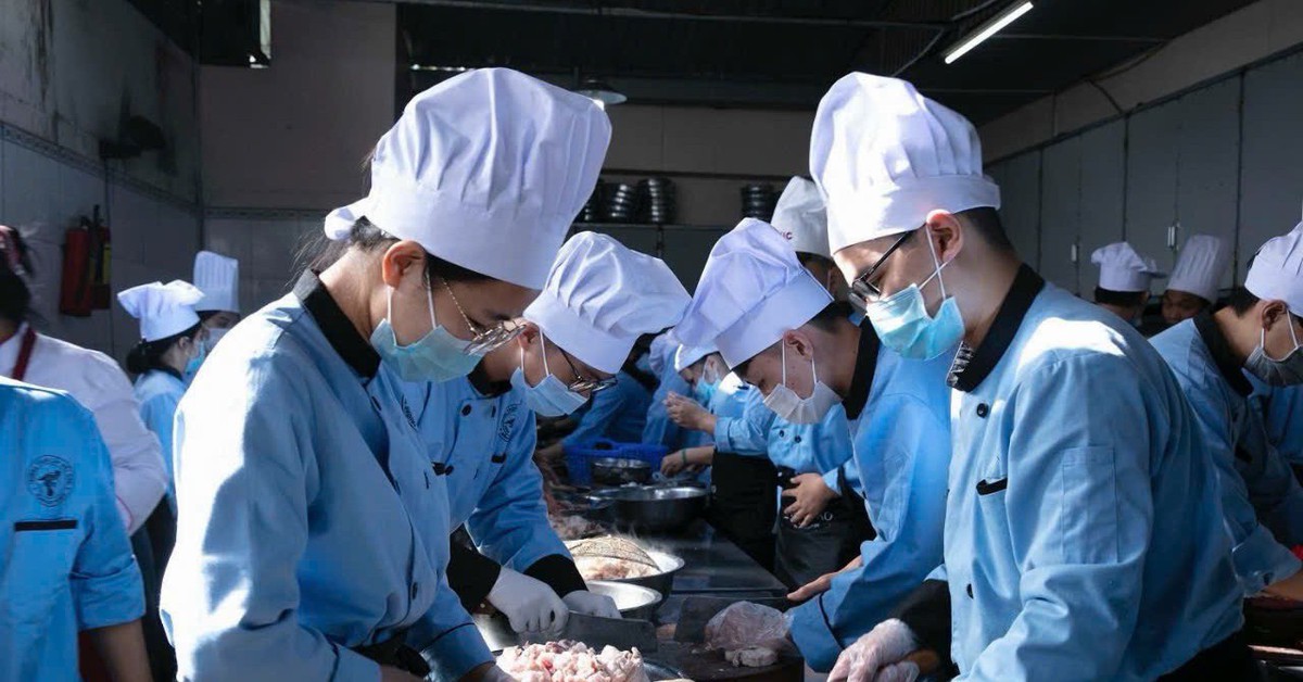 Nghề bếp - từ đam mê đến nghề nghiệp tại trường trung cấp Việt Giao