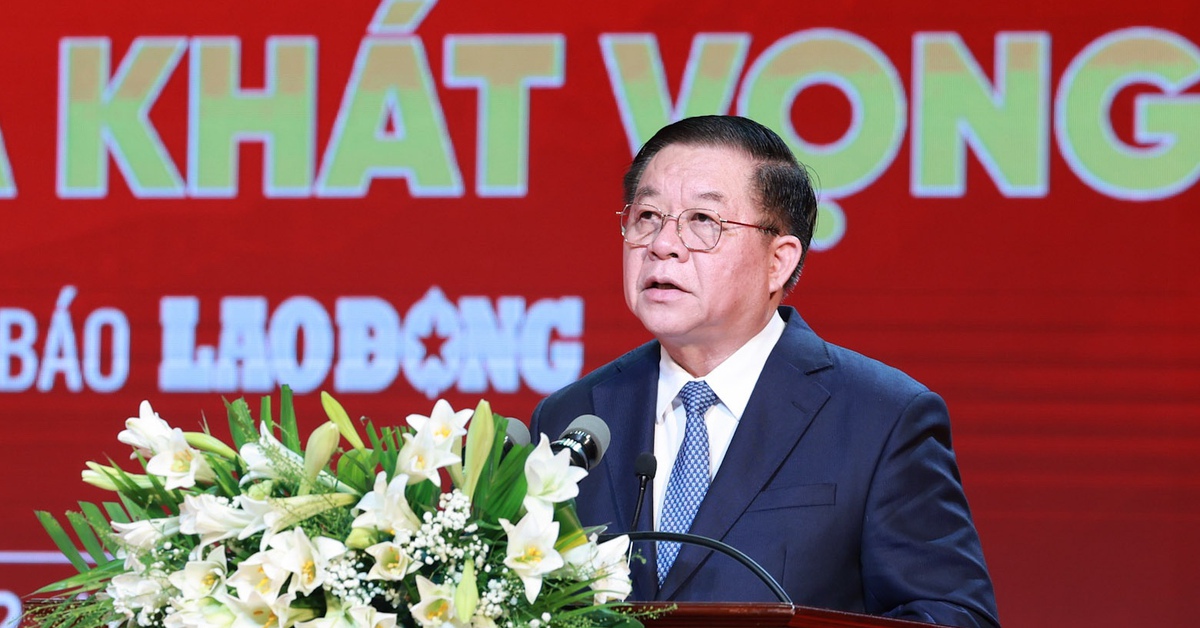 Vinh quang Việt Nam từ phòng thí nghiệm, nhà máy đến biên cương Tổ quốc