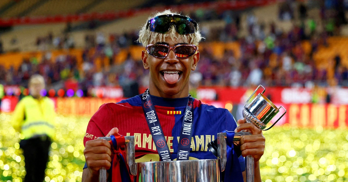 Làng bóng đá lo Yamal sinh hư khi 'cặp kè' Neymar