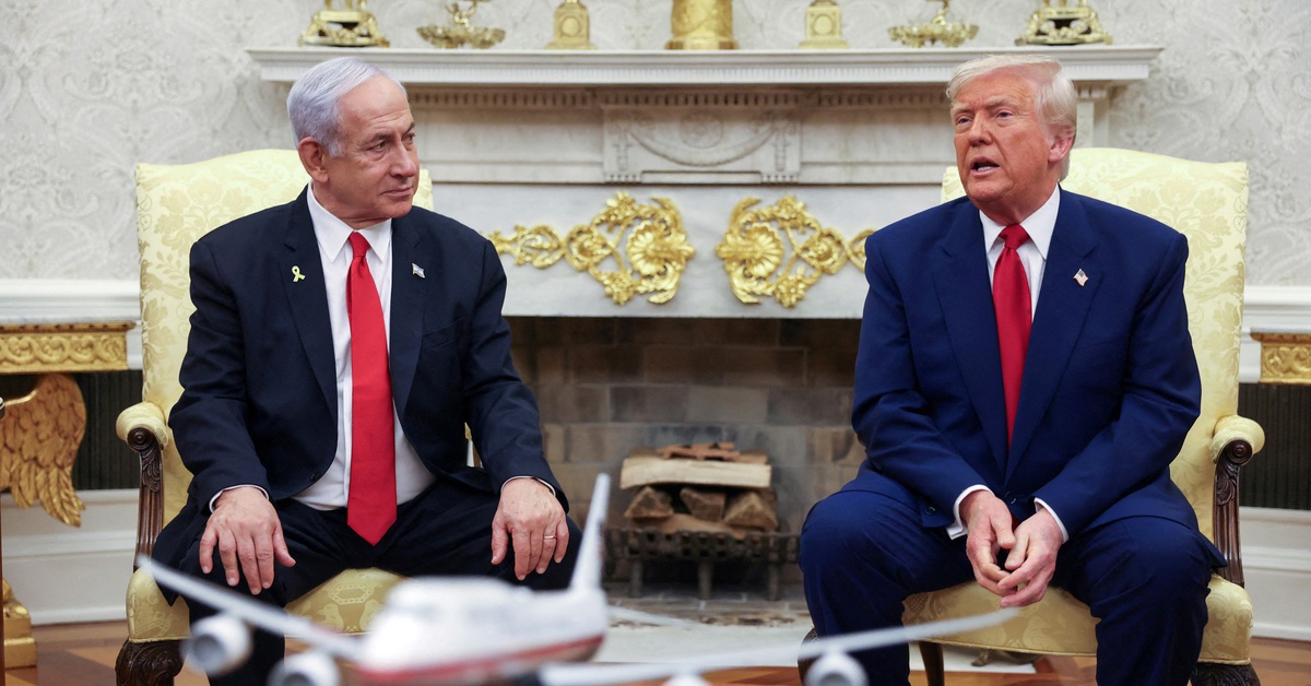 Nguồn Axios: Ông Trump yêu cầu Israel dọn đường cho B-2 của Mỹ ném bom Iran