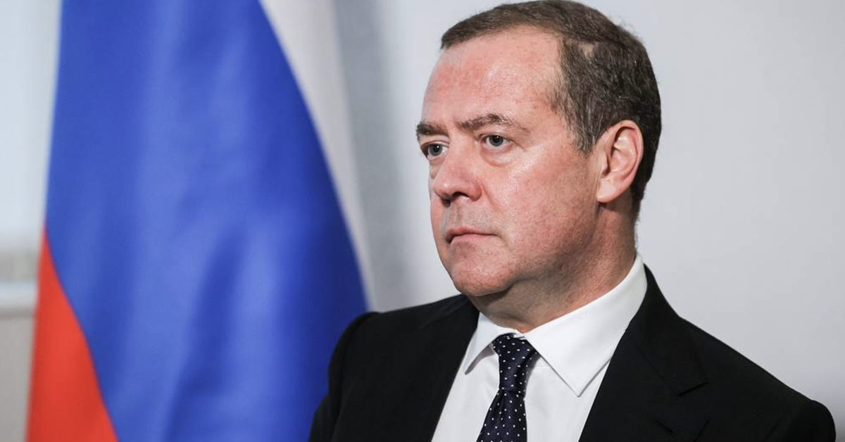 Tin tức thế giới 24-6: Ông Medvedev và ông Trump phản pháo qua lại; Ukraine tấn công kho dầu của Nga