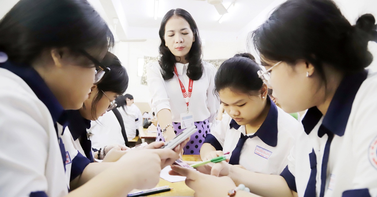 Thi tốt nghiệp THPT 2025 theo chương trình mới: 'Chinh phục' các môn thi thế nào?