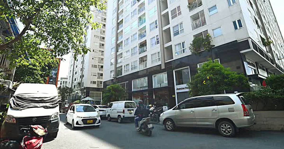 Mua xe ô tô, phải tính trước chỗ đậu xe