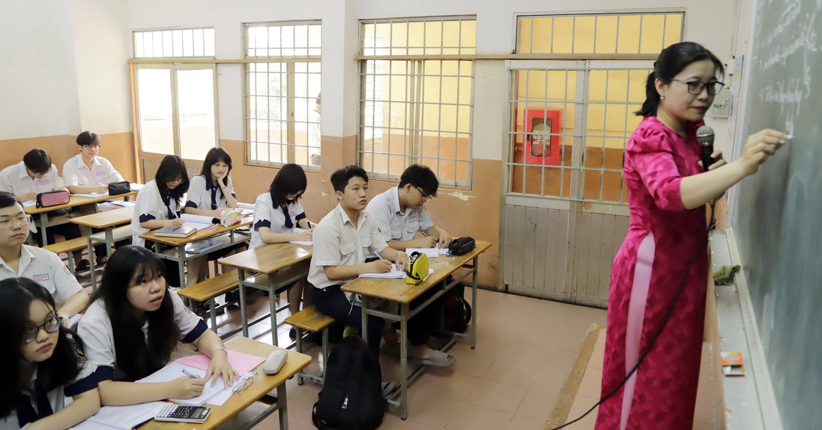 Sáng mai thi tốt nghiệp THPT 2025: Hồi hộp với đề văn