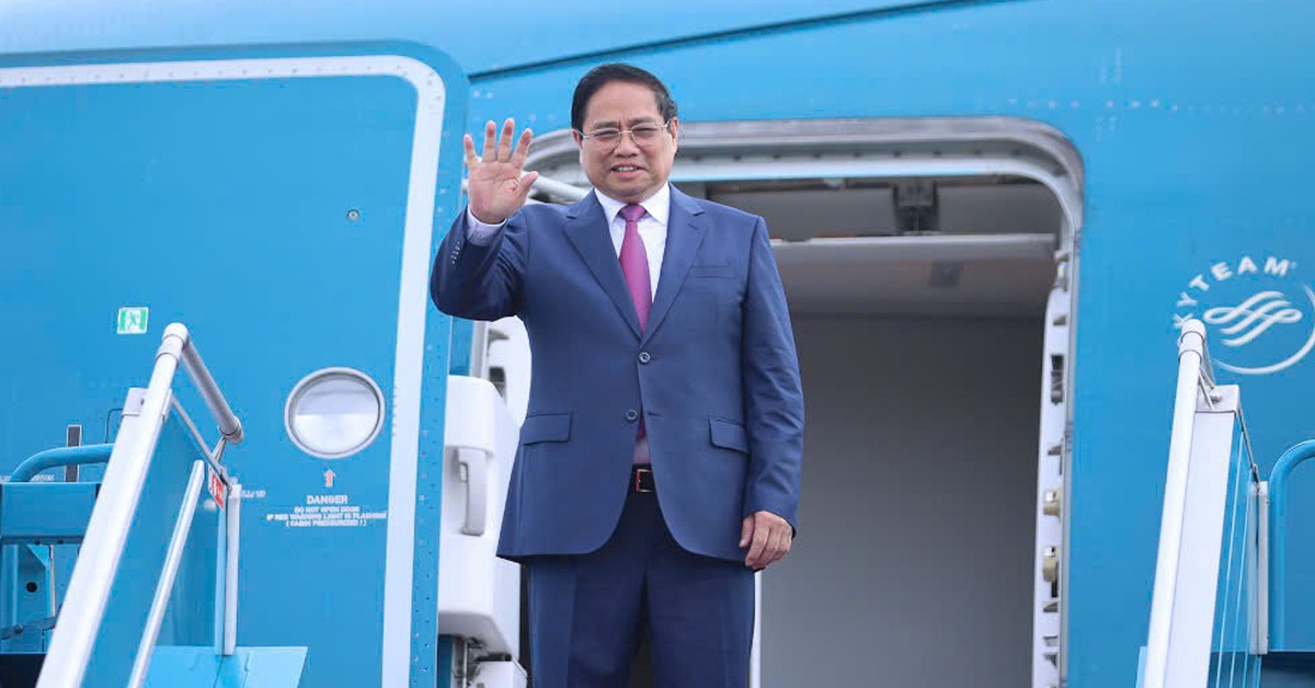 Thủ tướng lên đường đi Trung Quốc dự hội nghị WEF Thiên Tân