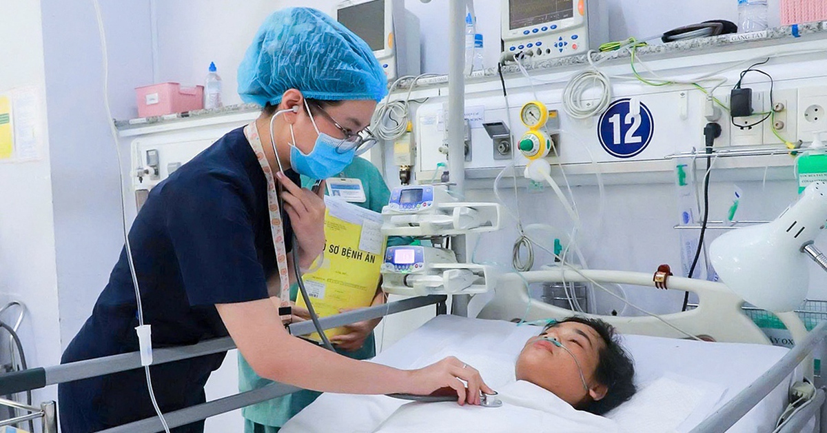 Cấp cứu kịp thời sản phụ sinh con tại nhà bị hôn mê sâu
