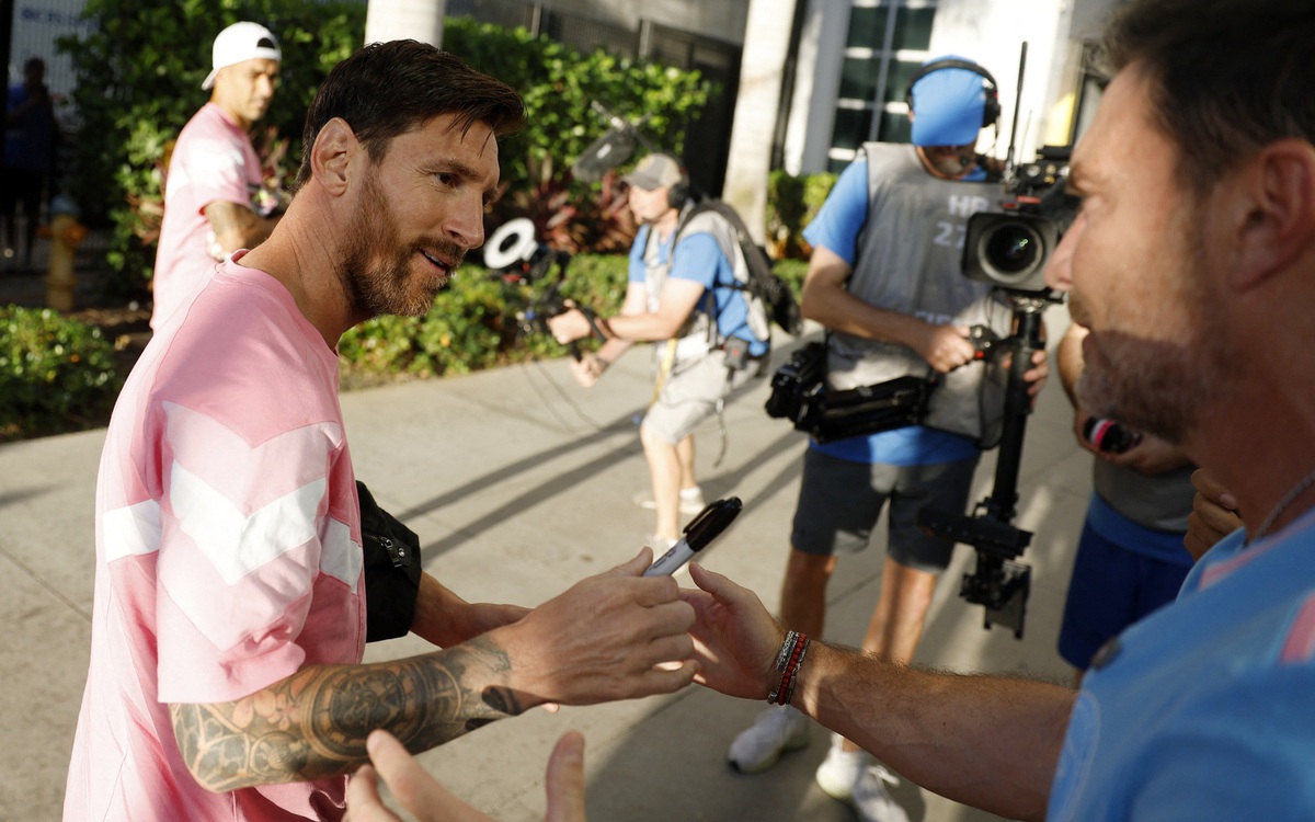 Thu nhập 'khủng' của Messi ở Mỹ 'khủng' cỡ nào?