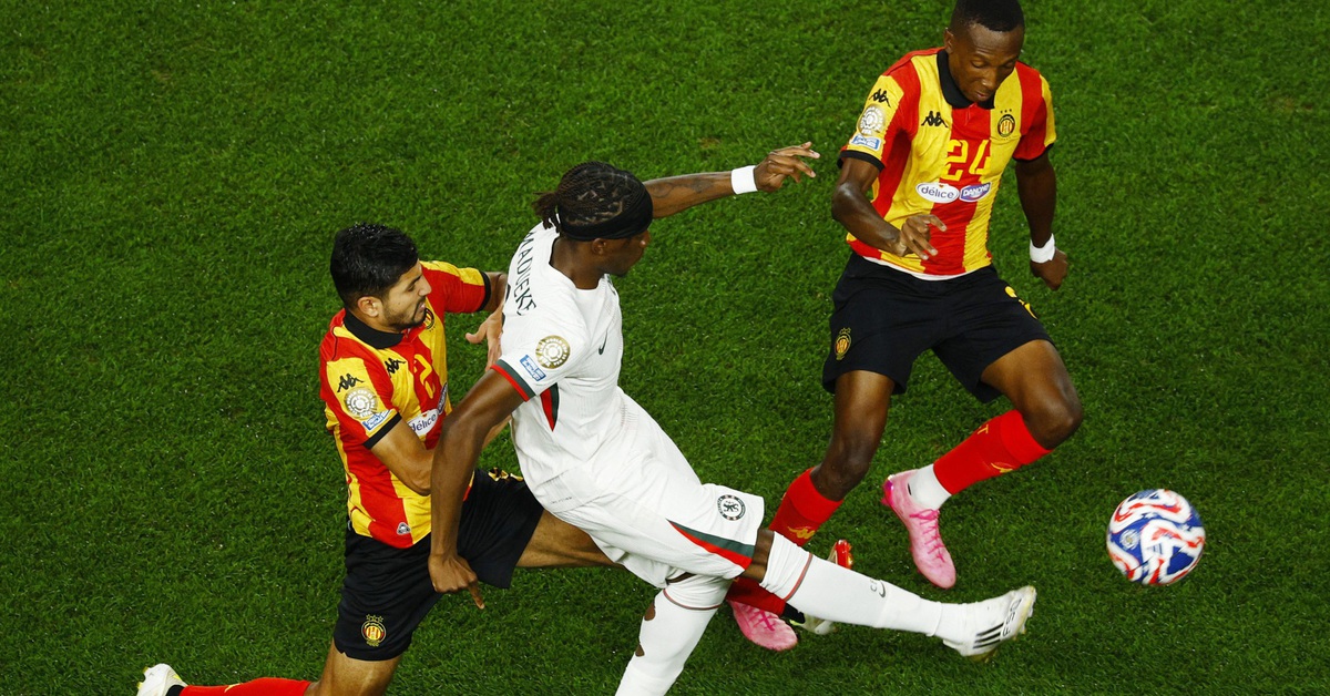 ES Tunis - Chelsea (hiệp 1) 0-0: Chelsea kiểm soát bóng 75%