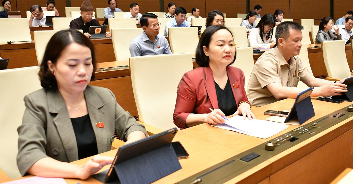 Quốc hội đồng ý cho địa phương được duyệt chủ trương đầu tư sân bay, cảng biển