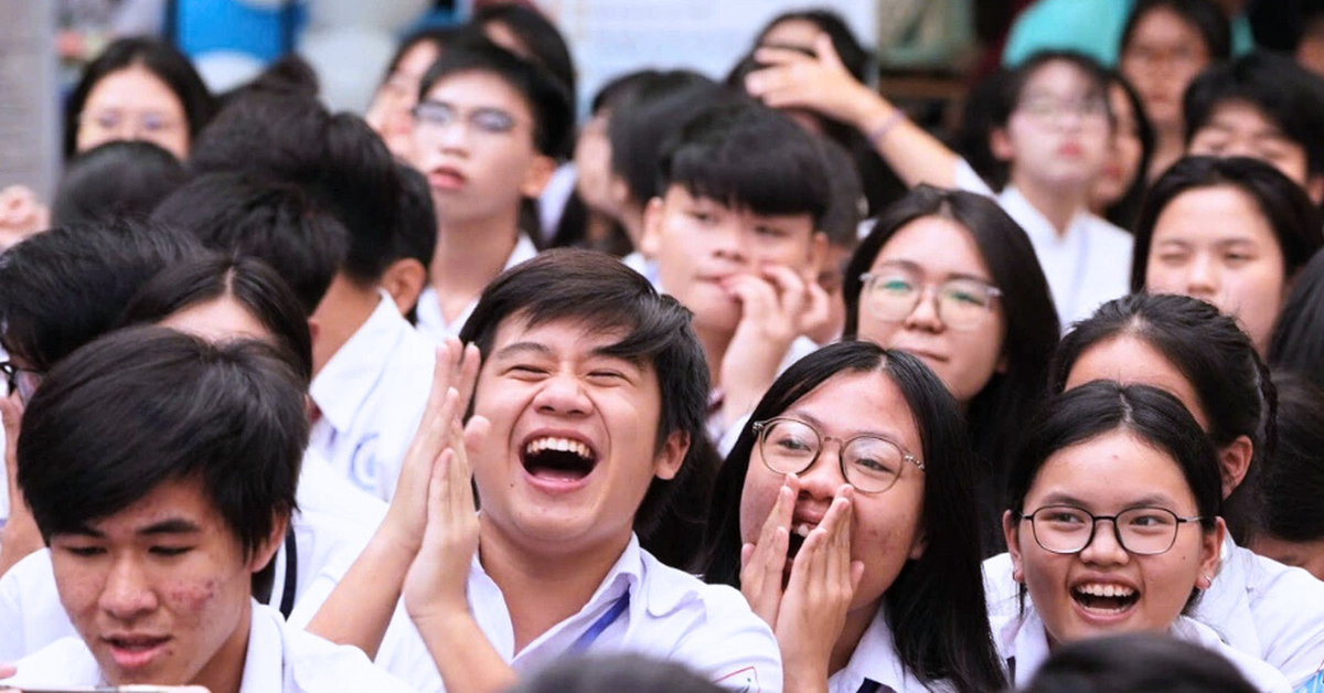 Tin tức sáng 26-6: Quốc hội hôm nay biểu quyết hỗ trợ học phí cho HS; Giám đốc sở làm bí thư xã