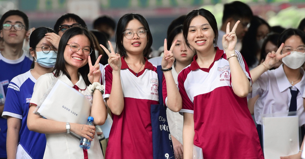 'Thi vào cấp 1, cấp 2 rất khó, còn thi thạc sĩ, tiến sĩ rất dễ', có thật vậy không?