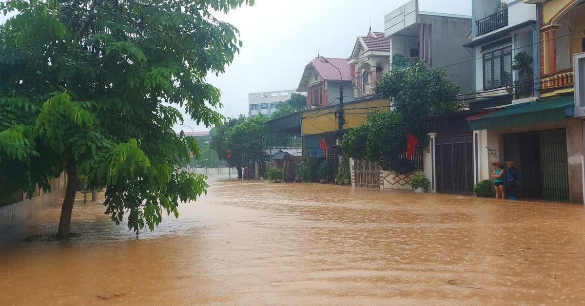 Vùng núi Bắc Bộ, Nam Bộ mưa dông trong các ngày thi tốt nghiệp THPT 2025