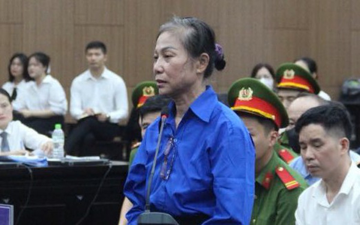 Bà Hoàng Thị Thúy Lan bật khóc nói đau đớn giày vò, 'bị tai biến' sau khi bị bắt