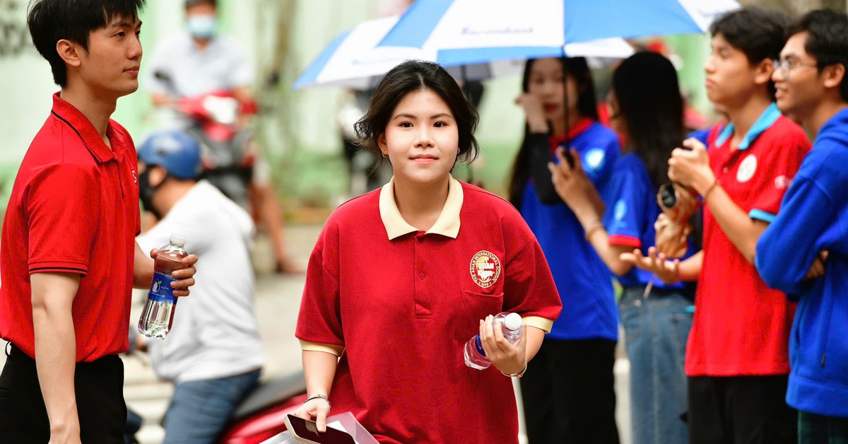 Chiều nay làm thủ tục dự thi tốt nghiệp THPT 2025, thí sinh lưu ý gì?