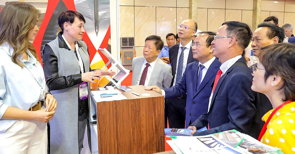 Vietbuild 2025: Triển Lãm Xây Dựng Lớn Nhất TP.HCM - Khám Phá Hơn 2.000 Gian Hàng Với Sản Phẩm Xanh & Công Nghệ Mới