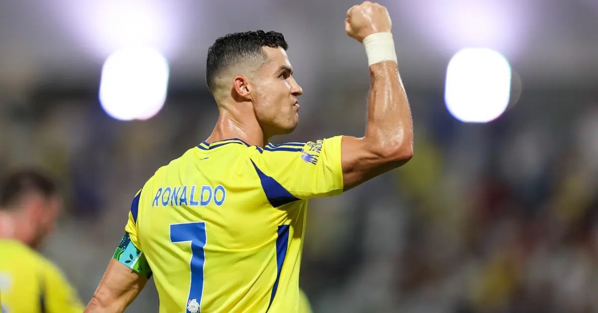 Choáng với số tiền Ronaldo nhận được từ ngày sang Saudi Arabia